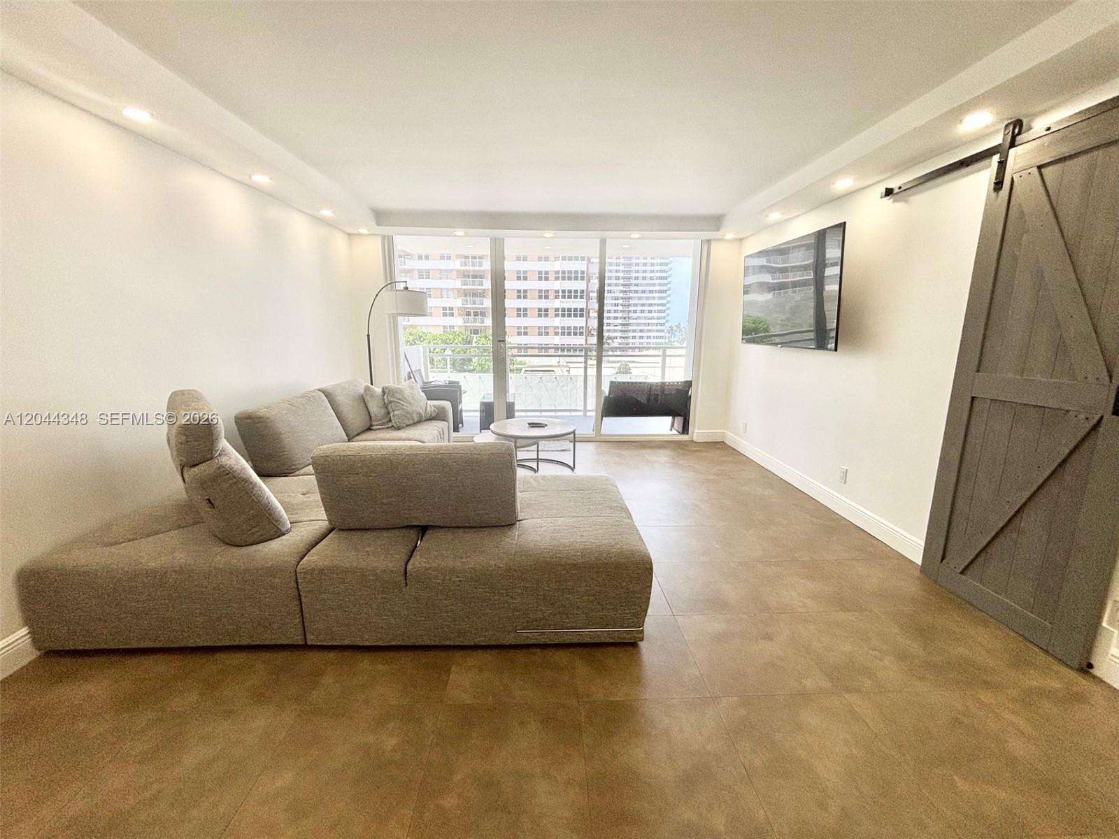 Parker Plaza at 2030 Ocean Dr, Hallandale Beach, FL 33009 - For Rent photo 7