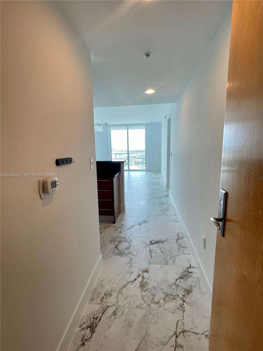 Vizcayne South at 253 2 St, Miami, FL 33132 - For Rent photo 3