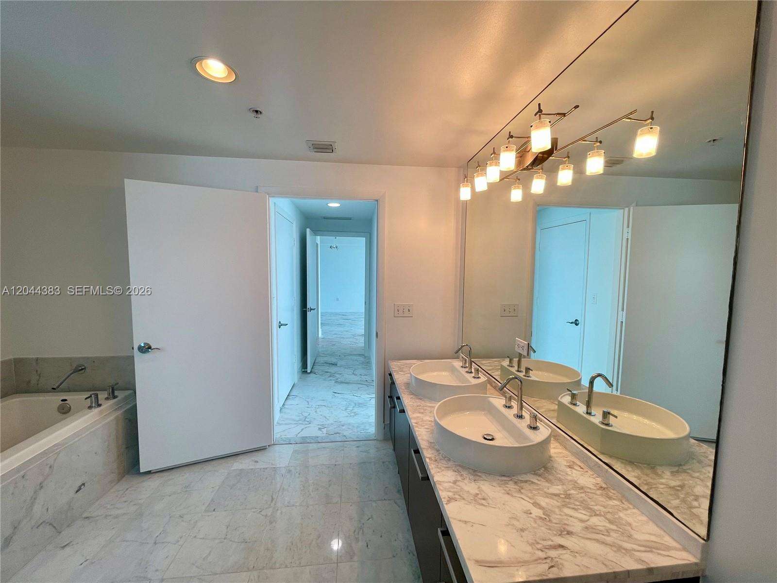 Vizcayne South at 253 2 St, Miami, FL 33132 - For Rent photo 31