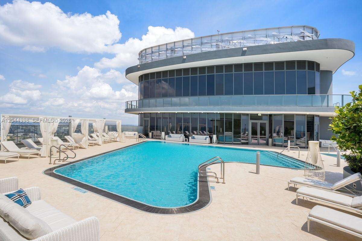 Brickell Flatiron at 1000 Brickell Plz, Miami, FL 33131 - For Rent photo 15