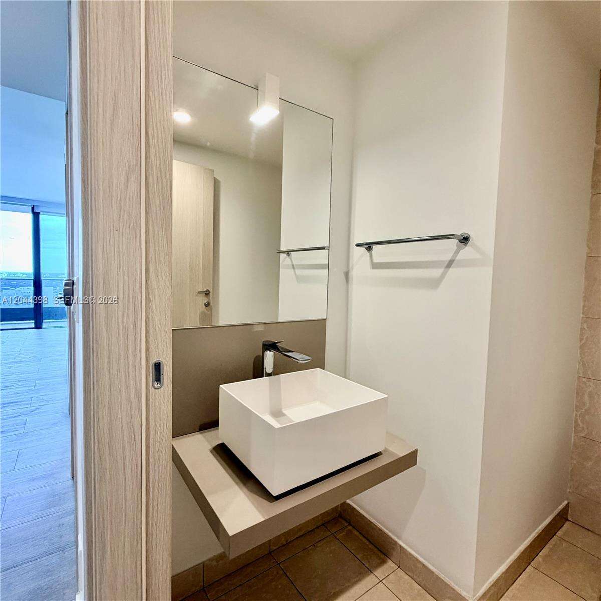 Brickell Flatiron at 1000 Brickell Plz, Miami, FL 33131 - For Rent photo 18