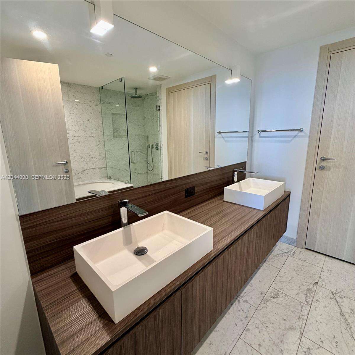 Brickell Flatiron at 1000 Brickell Plz, Miami, FL 33131 - For Rent photo 23