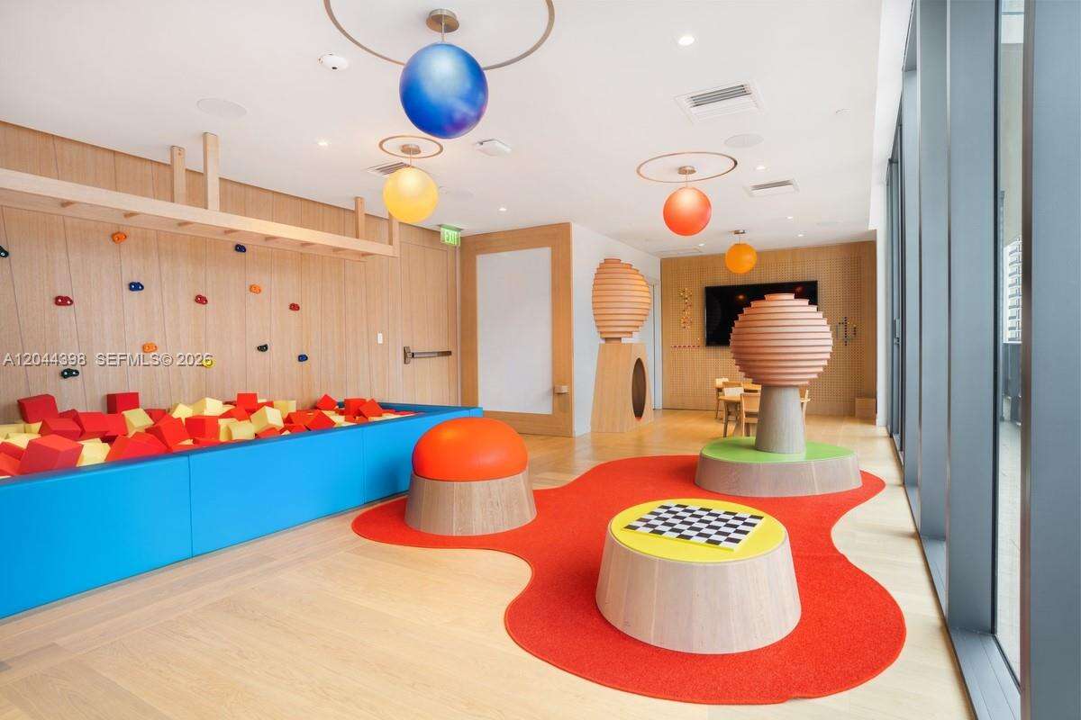 Brickell Flatiron at 1000 Brickell Plz, Miami, FL 33131 - For Rent photo 9