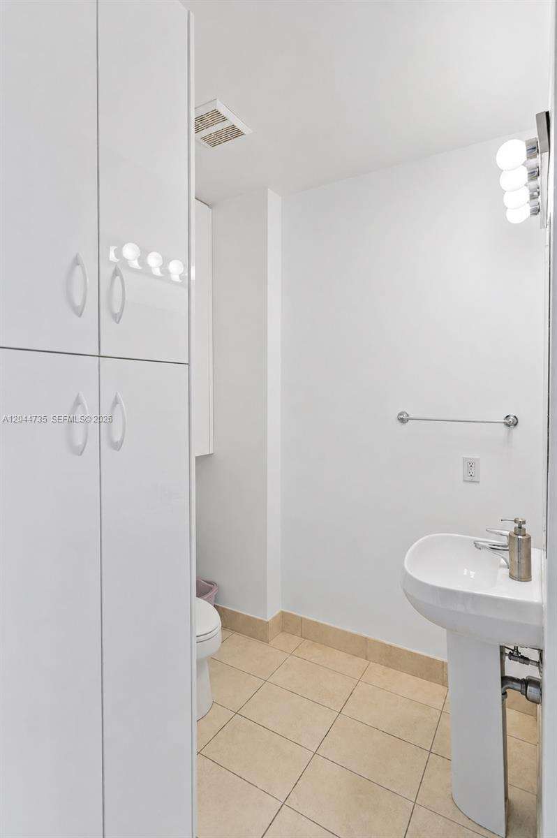 Quantum On The Bay at 1900 Bayshore Dr Dr, Miami, FL 33132 - For Rent photo 22