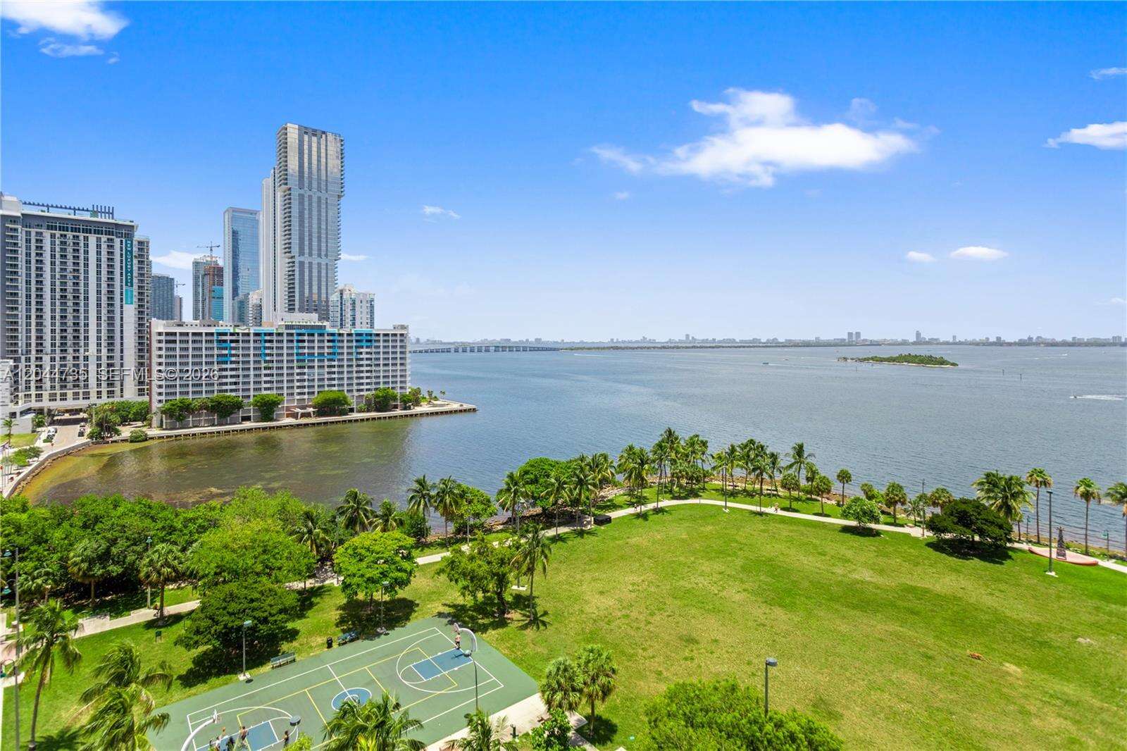 Quantum On The Bay at 1900 Bayshore Dr Dr, Miami, FL 33132 - For Rent photo 51