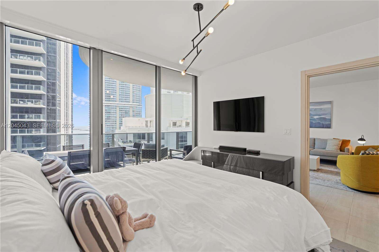Brickell Flatiron at 1000 Brickell Plz, Miami, FL 33131 - For Rent photo 17