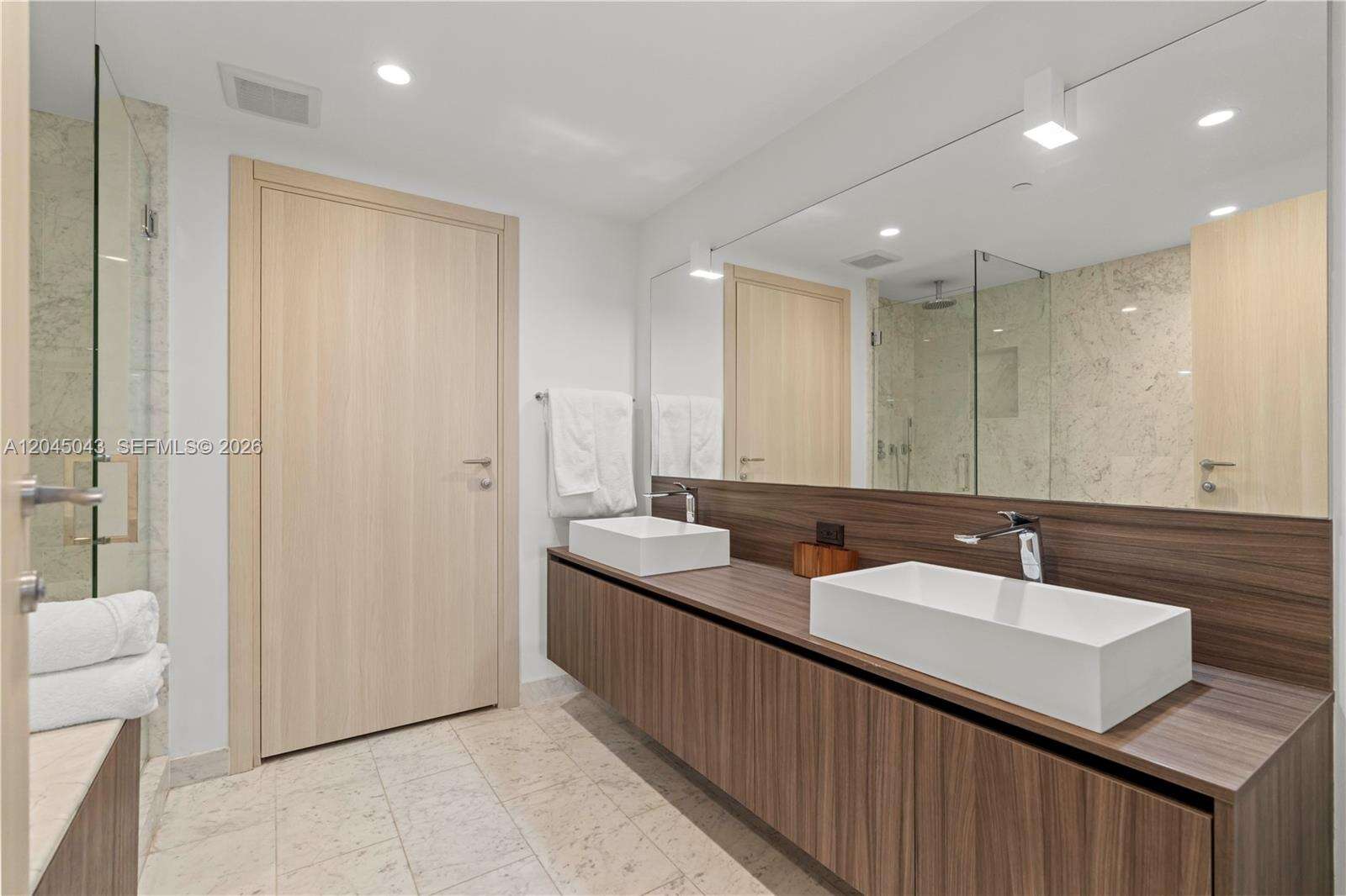 Brickell Flatiron at 1000 Brickell Plz, Miami, FL 33131 - For Rent photo 20