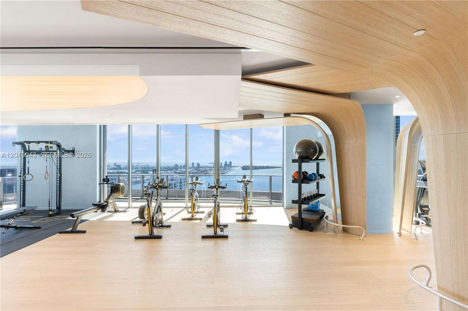 Brickell Flatiron at 1000 Brickell Plz, Miami, FL 33131 - For Rent photo 32