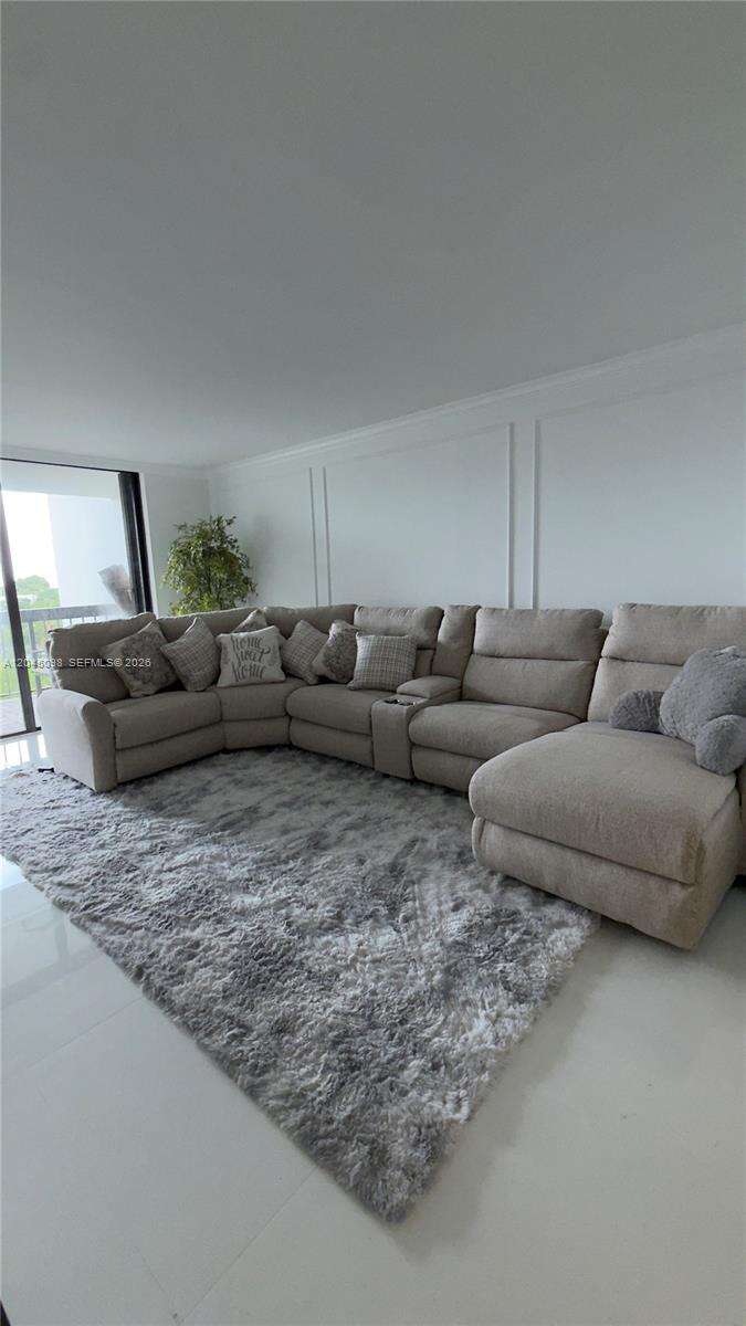Brickell Bay Club at 2333 Brickell Ave, Miami, FL 33129 - For Rent photo 12