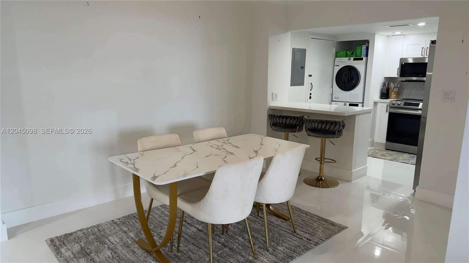 Brickell Bay Club at 2333 Brickell Ave, Miami, FL 33129 - For Rent photo 13