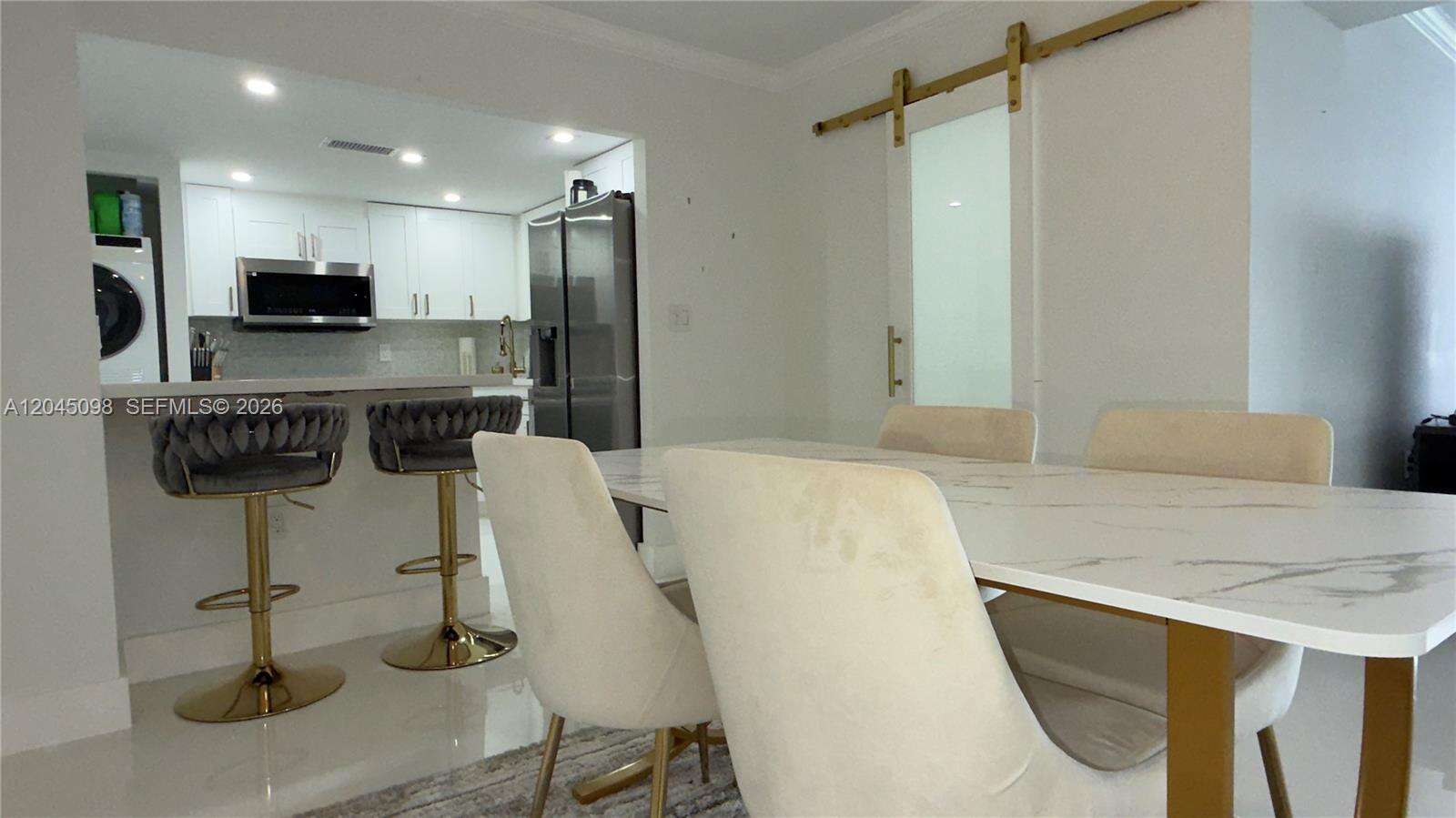 Brickell Bay Club at 2333 Brickell Ave, Miami, FL 33129 - For Rent photo 14