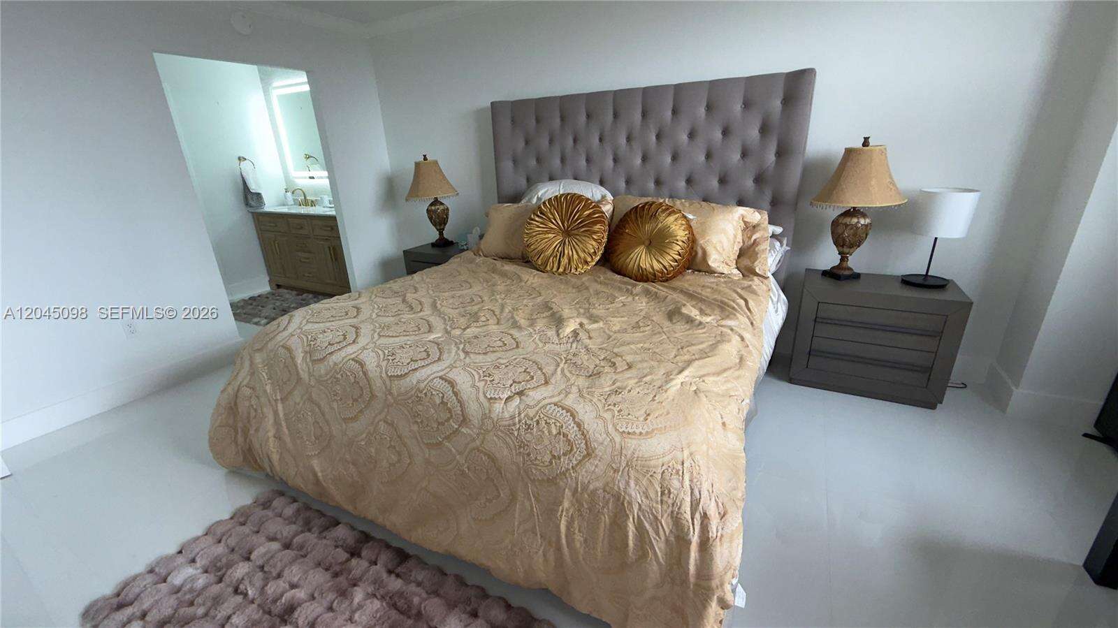 Brickell Bay Club at 2333 Brickell Ave, Miami, FL 33129 - For Rent photo 17