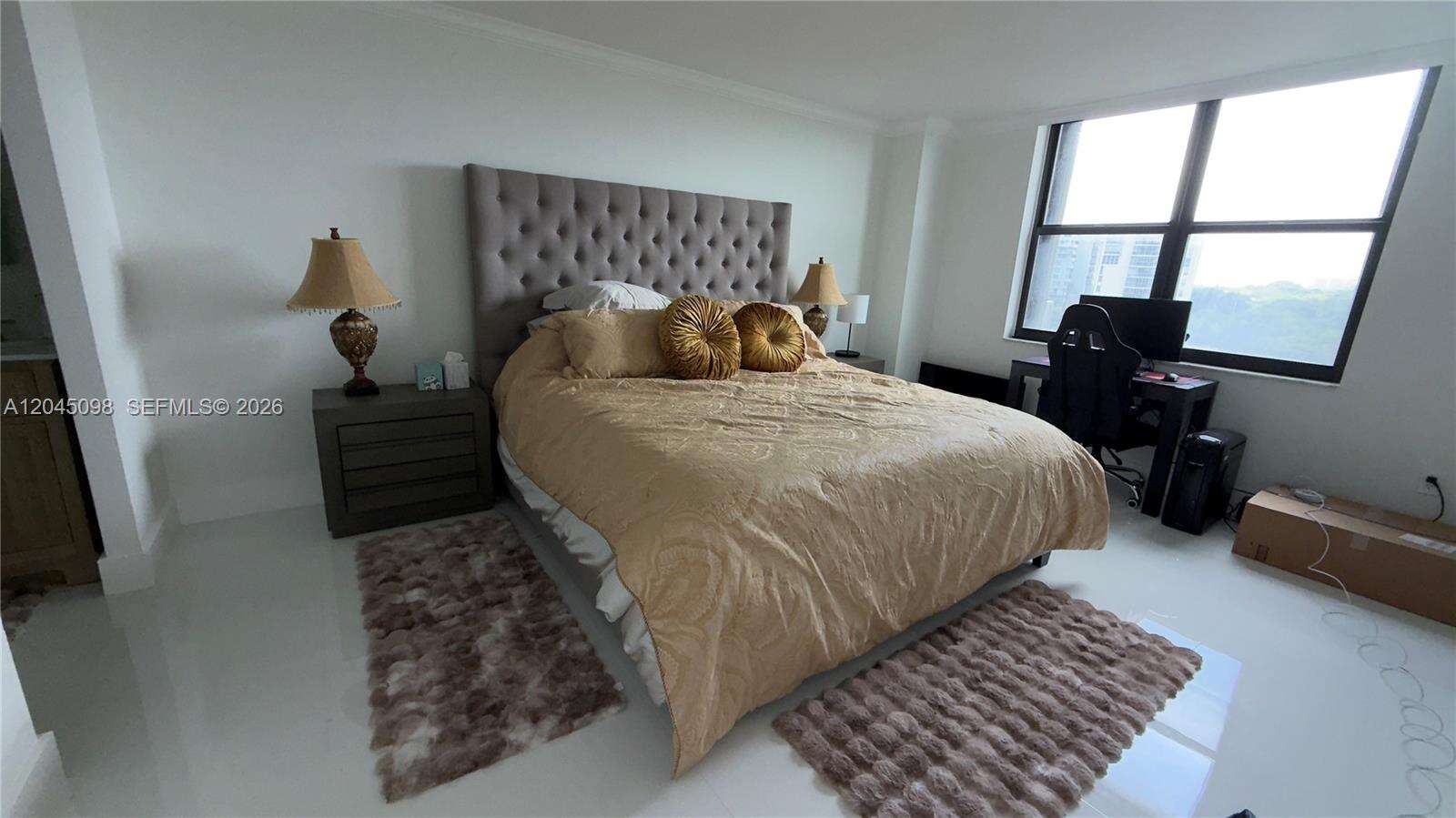 Brickell Bay Club at 2333 Brickell Ave, Miami, FL 33129 - For Rent photo 18