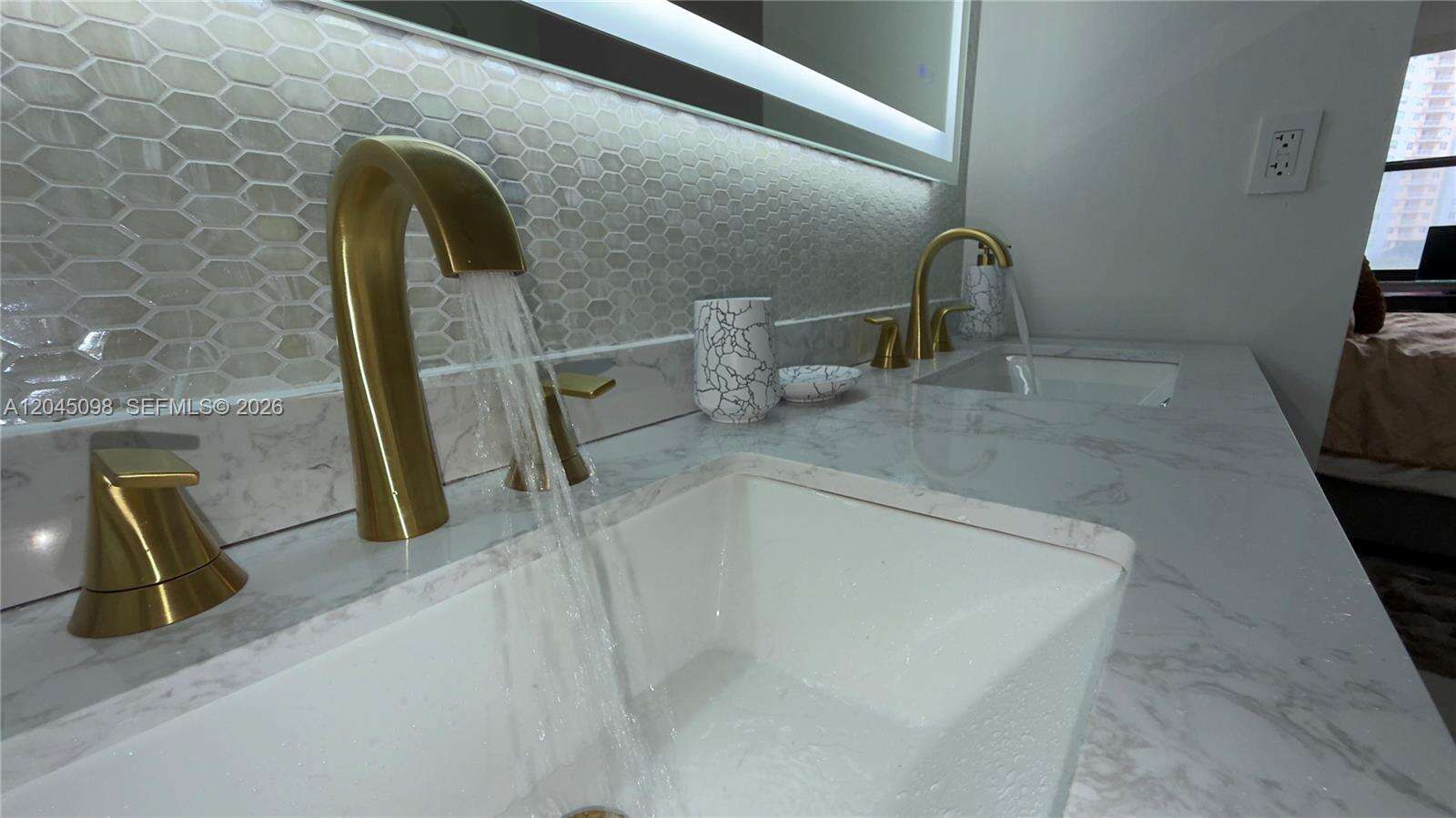 Brickell Bay Club at 2333 Brickell Ave, Miami, FL 33129 - For Rent photo 23