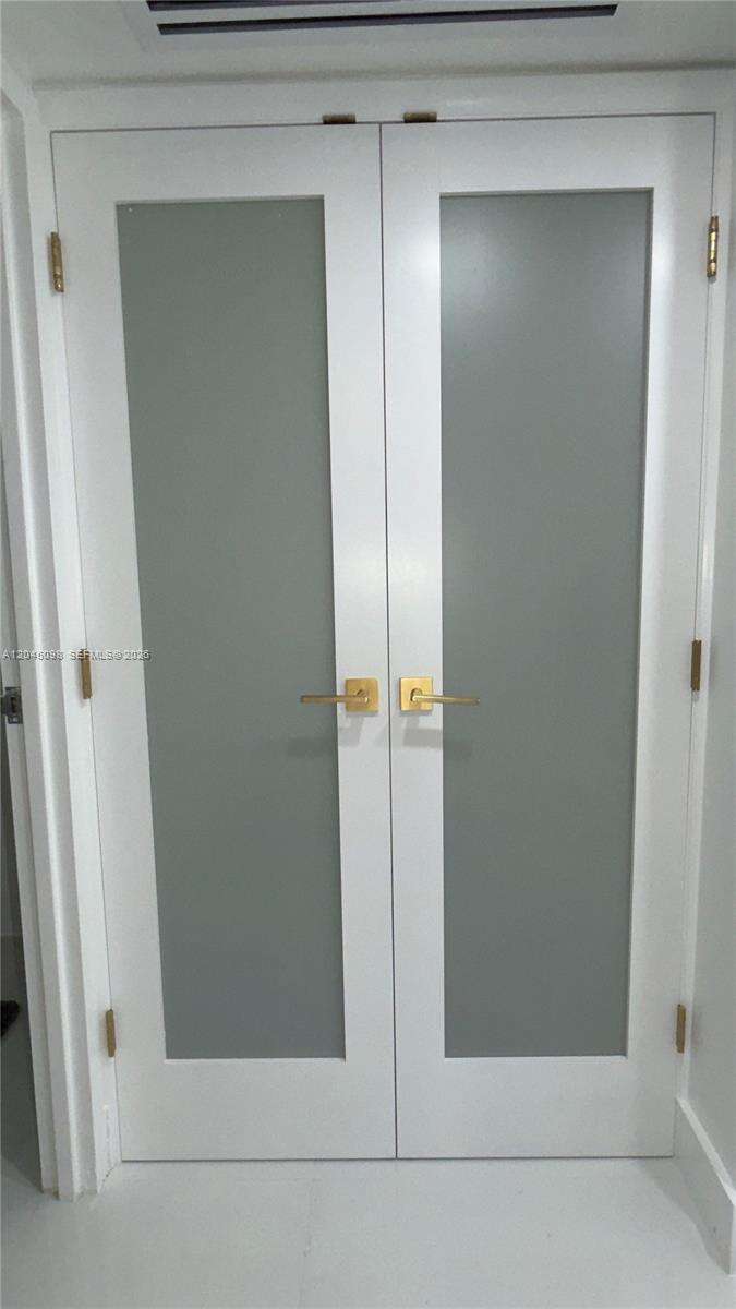 Brickell Bay Club at 2333 Brickell Ave, Miami, FL 33129 - For Rent photo 27