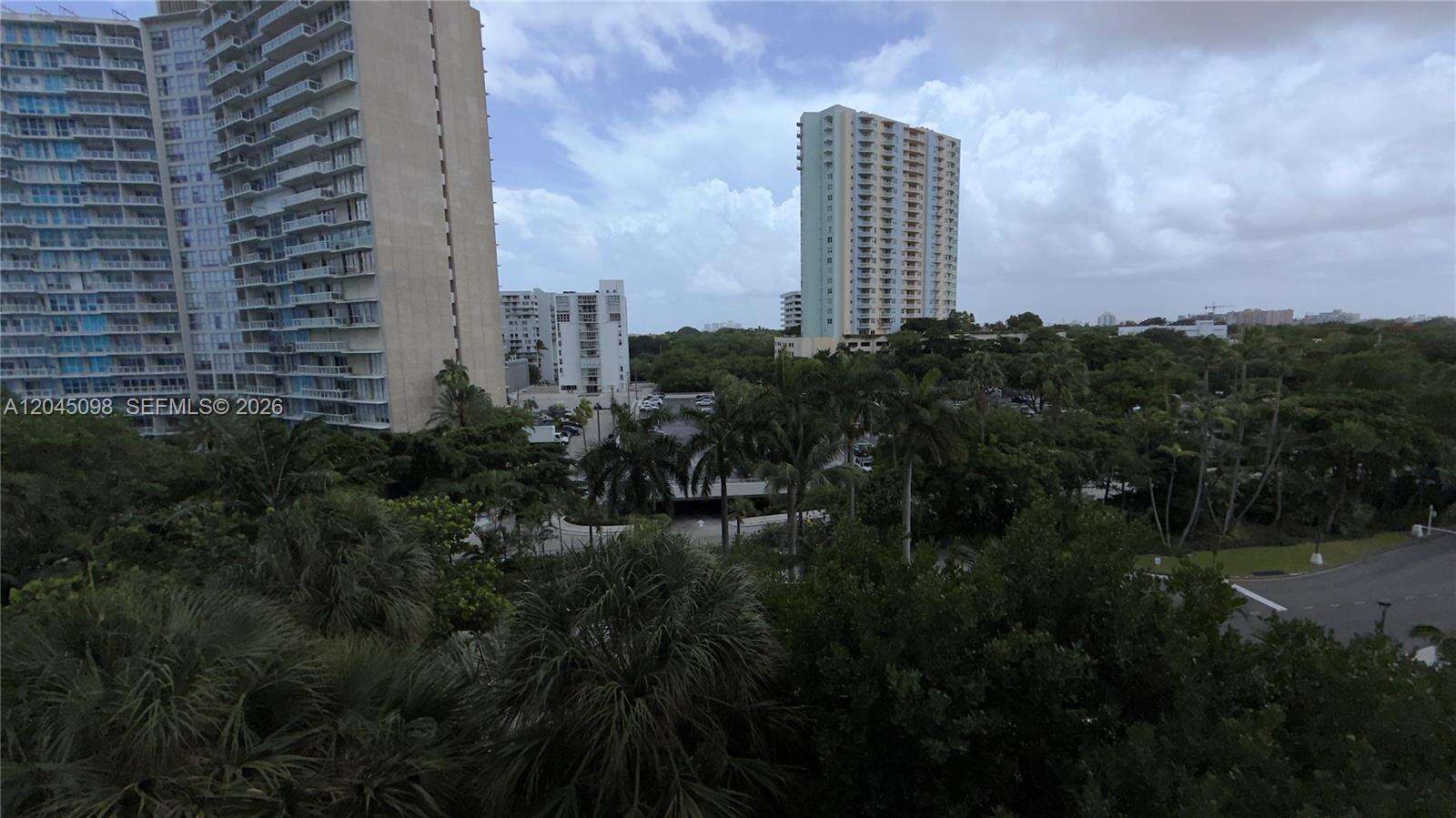 Brickell Bay Club at 2333 Brickell Ave, Miami, FL 33129 - For Rent photo 36
