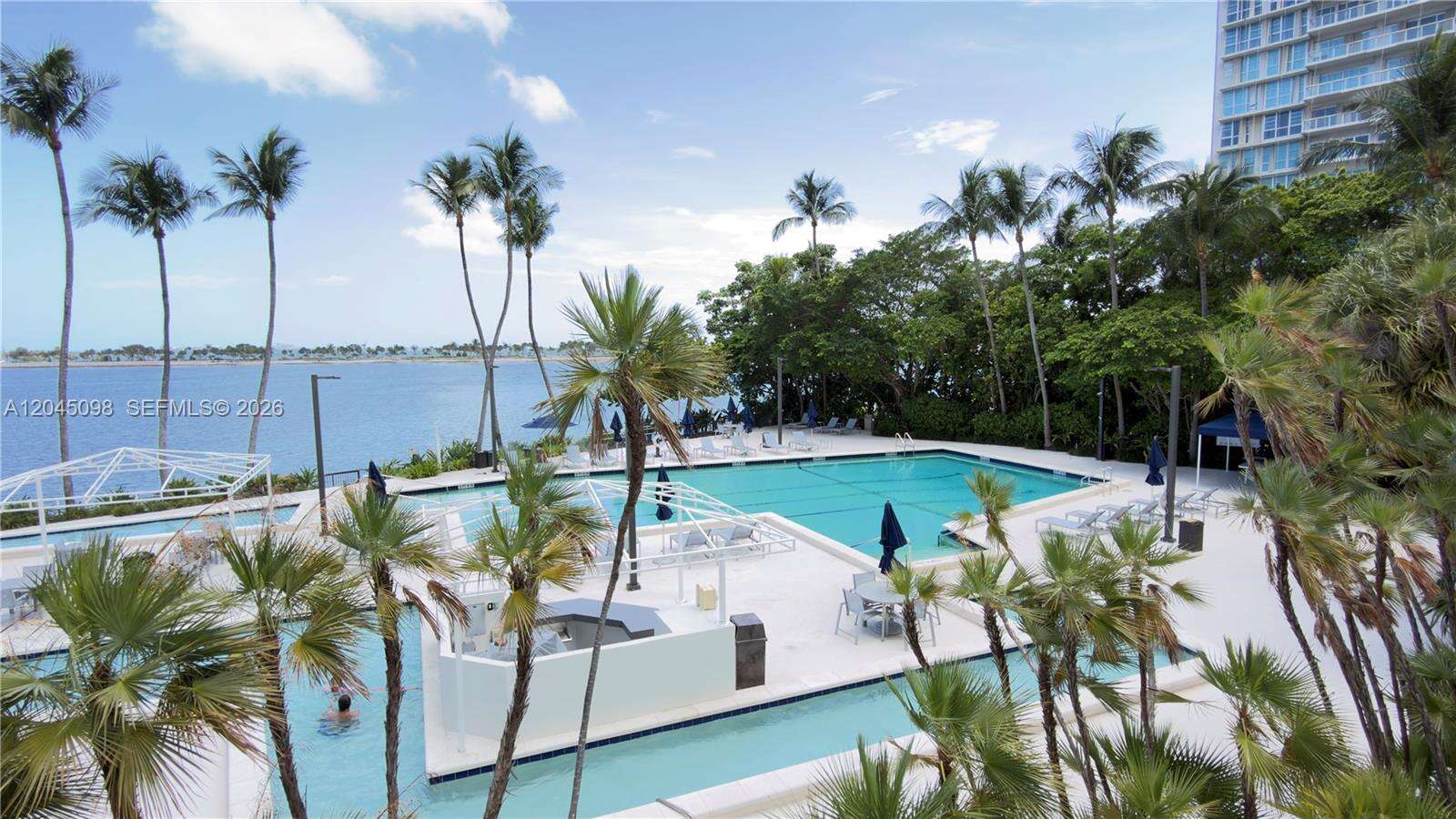 Brickell Bay Club at 2333 Brickell Ave, Miami, FL 33129 - For Rent photo 41