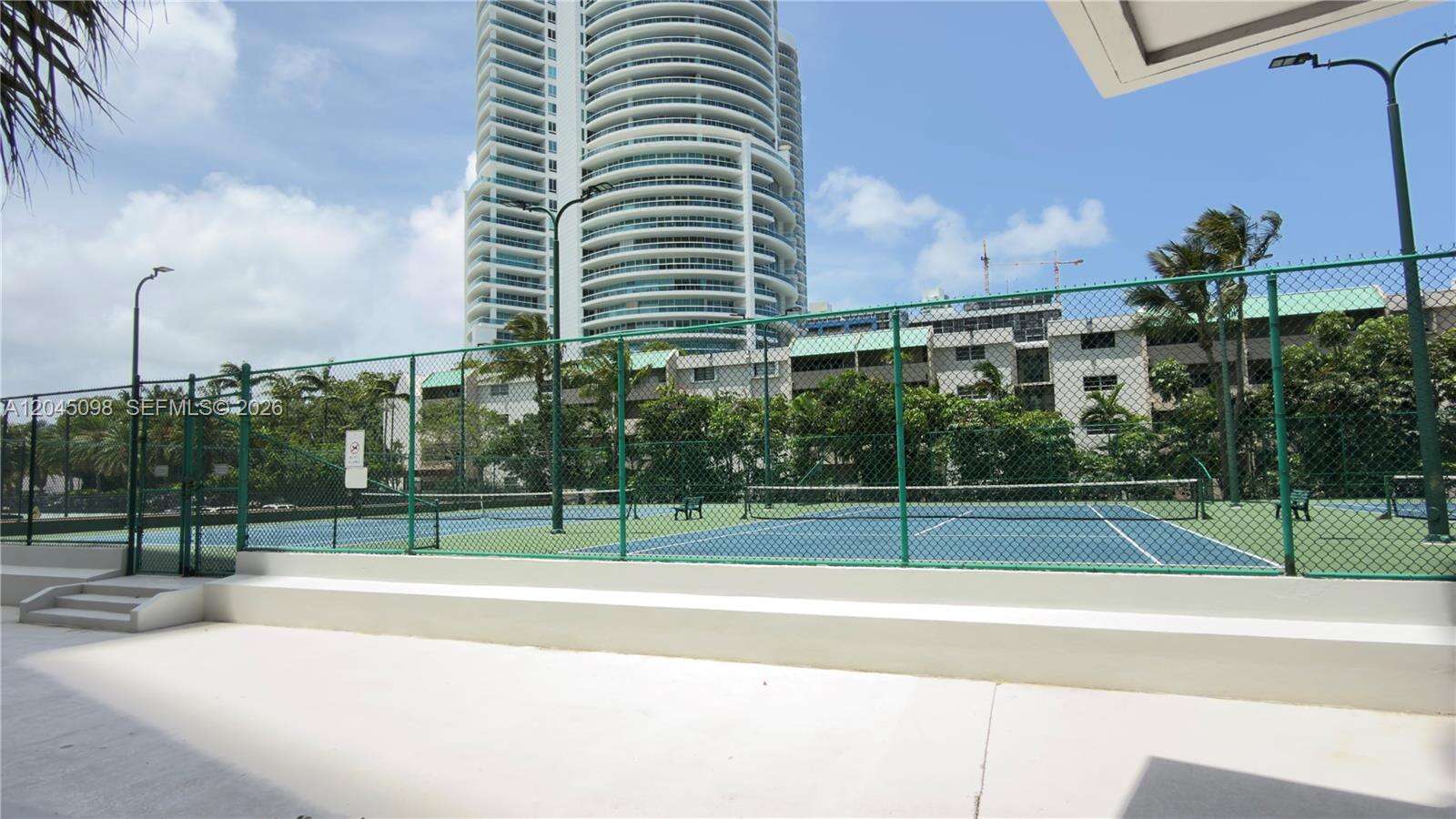 Brickell Bay Club at 2333 Brickell Ave, Miami, FL 33129 - For Rent photo 42