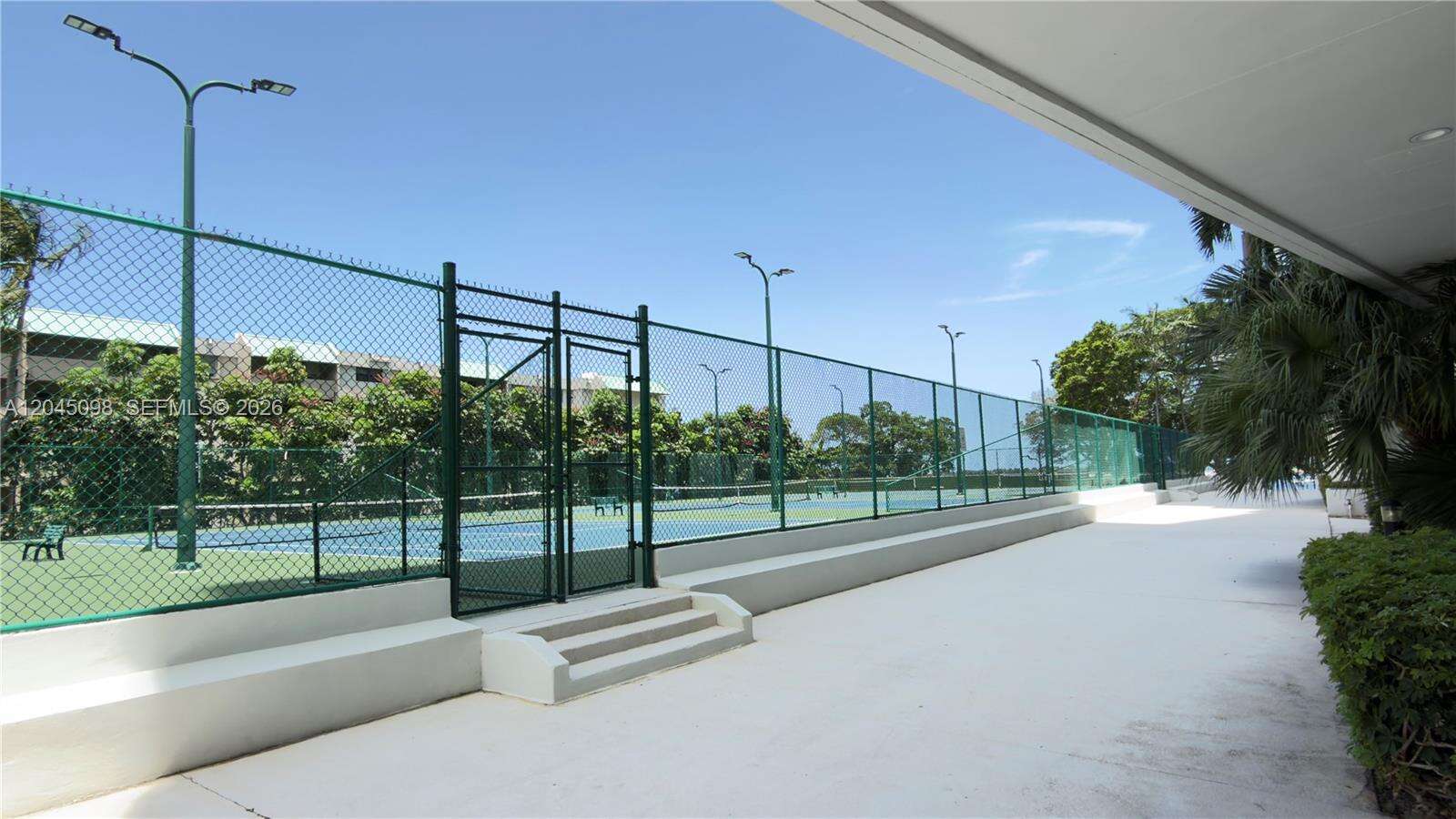 Brickell Bay Club at 2333 Brickell Ave, Miami, FL 33129 - For Rent photo 43