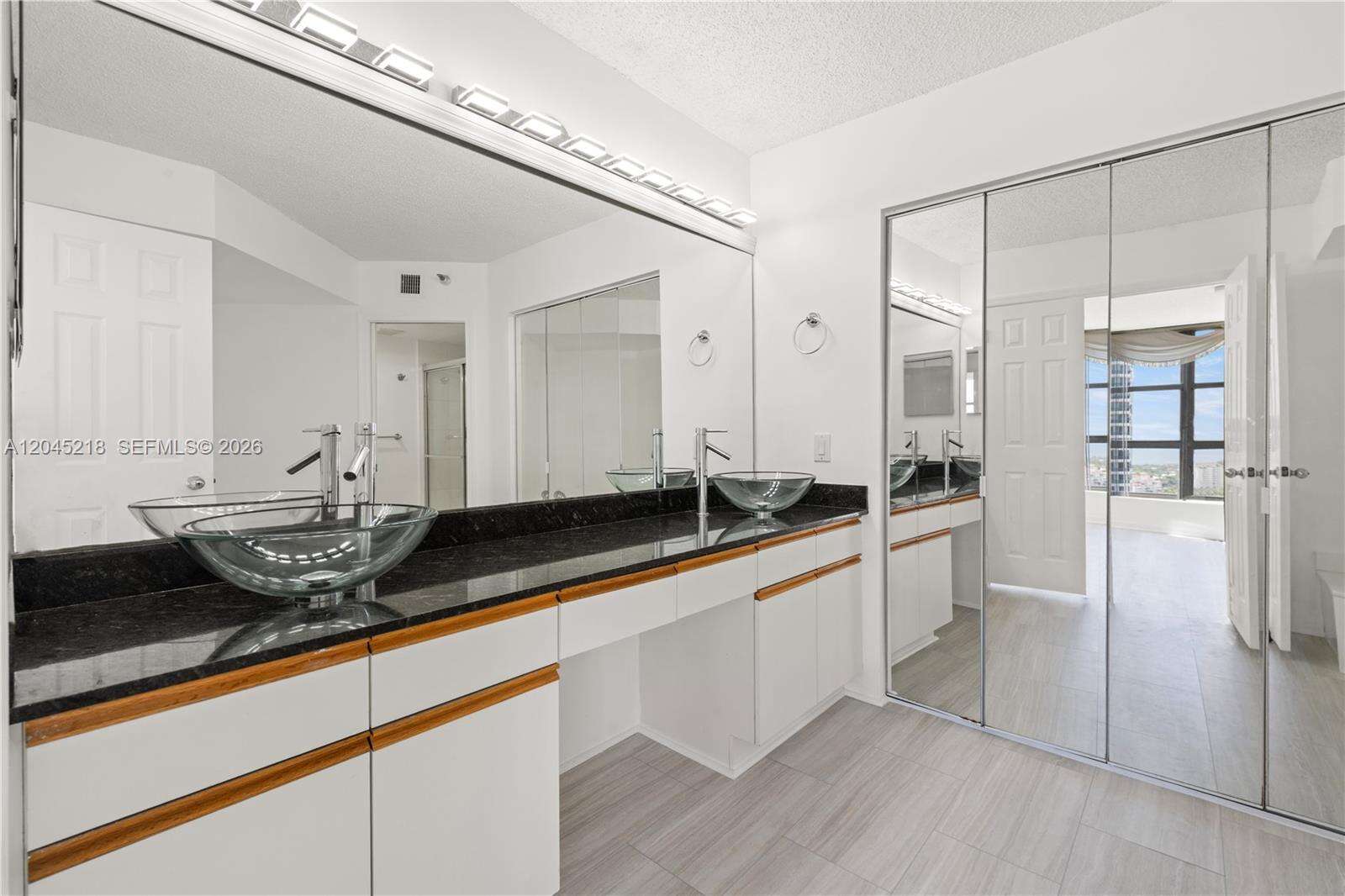 Mystic Pointe Tower 500 at 3530 Mystic Pointe Dr, Aventura, FL 33180 - For Rent photo 13