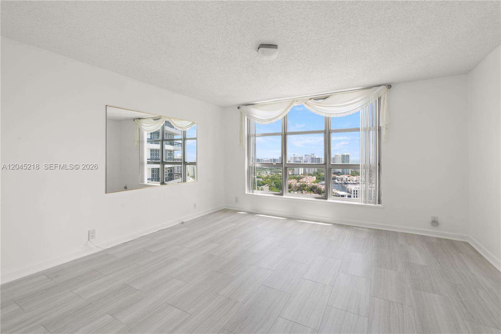 Mystic Pointe Tower 500 at 3530 Mystic Pointe Dr, Aventura, FL 33180 - For Rent photo 14