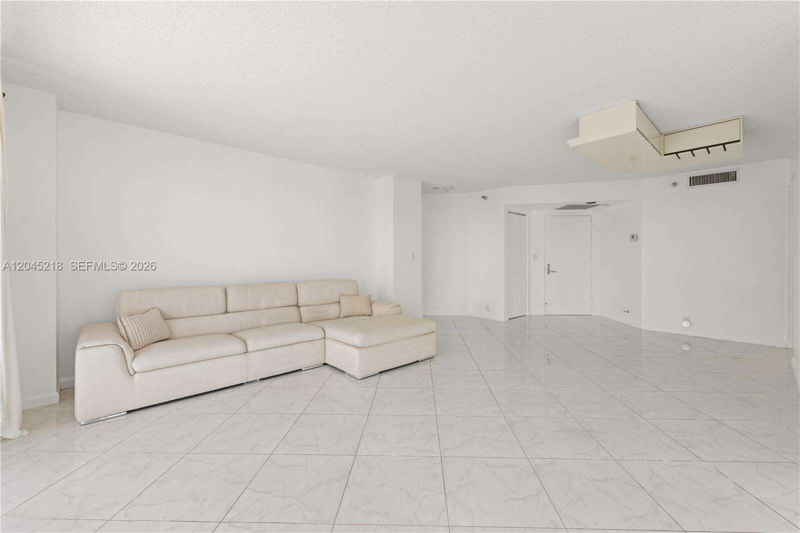 Mystic Pointe Tower 500 at 3530 Mystic Pointe Dr, Aventura, FL 33180 - For Rent photo 18