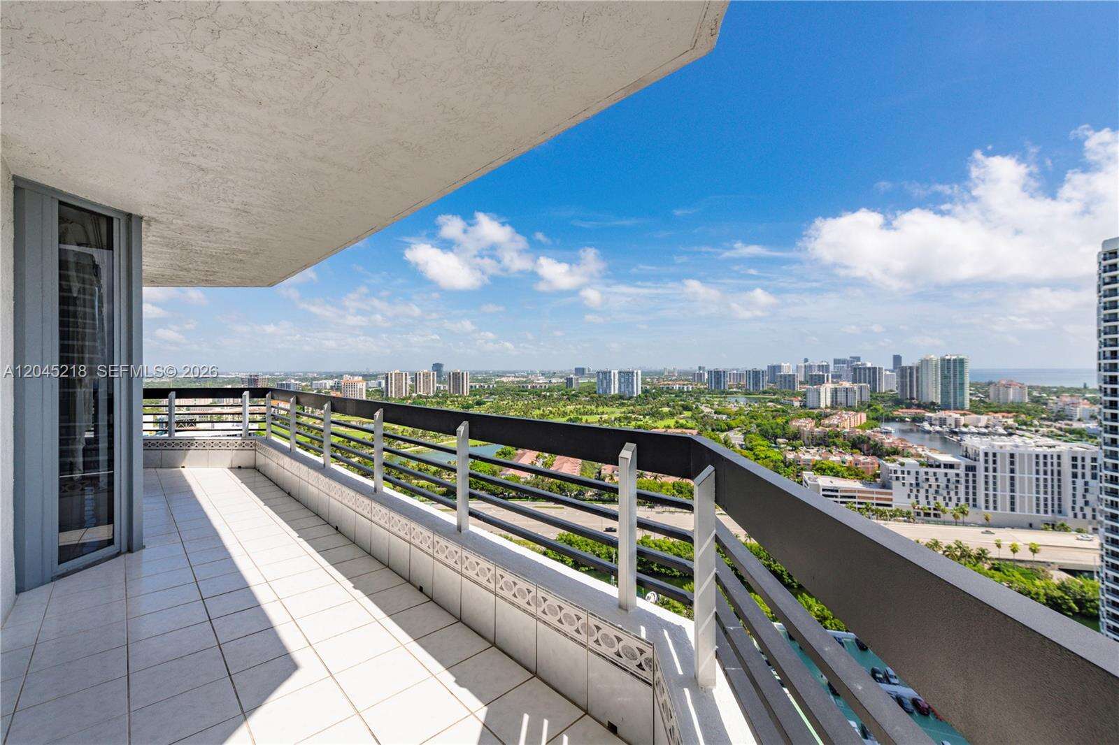 Mystic Pointe Tower 500 at 3530 Mystic Pointe Dr, Aventura, FL 33180 - For Rent photo 5