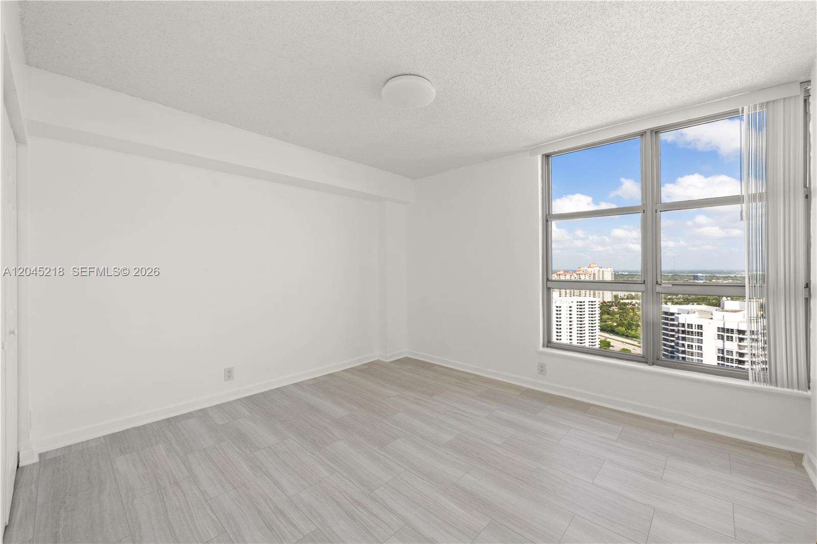 Mystic Pointe Tower 500 at 3530 Mystic Pointe Dr, Aventura, FL 33180 - For Rent photo 10