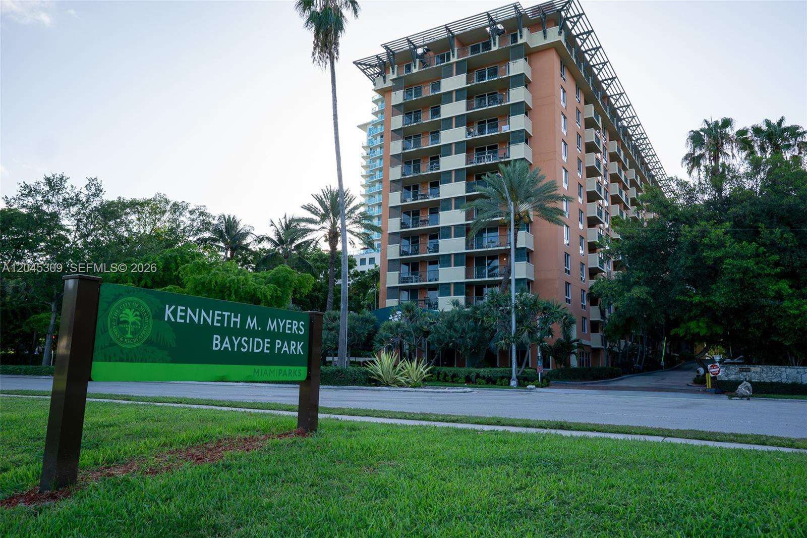The Mutiny at 2951 Bayshore Dr, Miami, FL 33133 - For Rent photo 38
