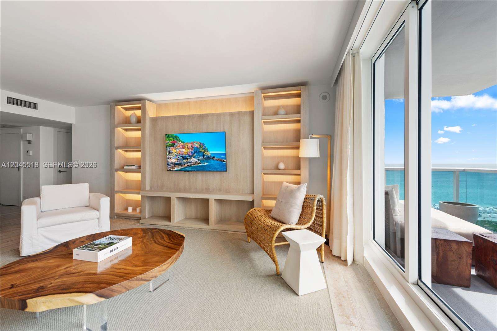 1 Hotel & Homes at 102 24 St, Miami Beach, FL 33139 - For Rent photo 1
