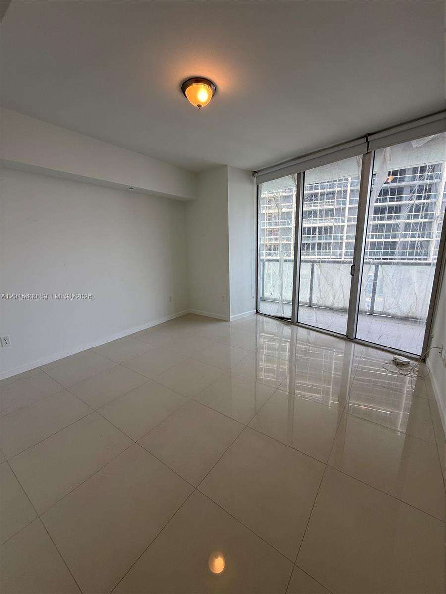 Icon Brickell 2 at 495 Brickell Ave, Miami, FL 33131 - For Rent photo 11