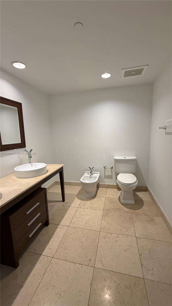 Icon Brickell 2 at 495 Brickell Ave, Miami, FL 33131 - For Rent photo 20