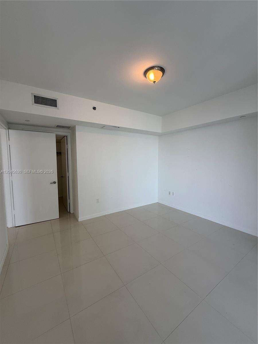 Icon Brickell 2 at 495 Brickell Ave, Miami, FL 33131 - For Rent photo 24