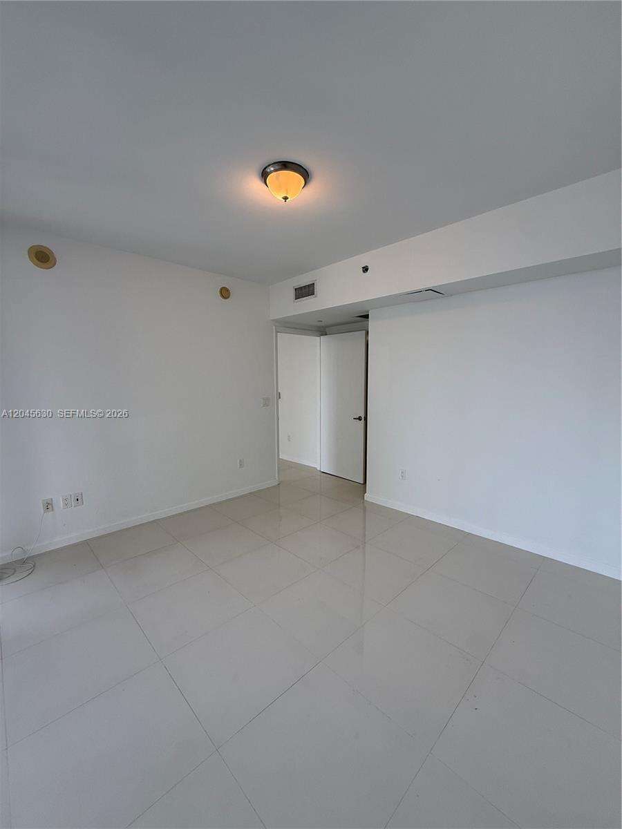 Icon Brickell 2 at 495 Brickell Ave, Miami, FL 33131 - For Rent photo 26