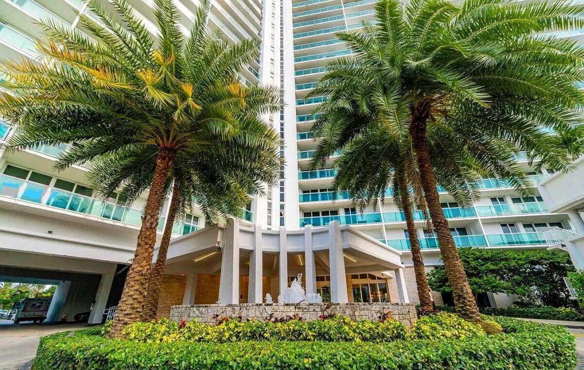 Arlen House at 100 Bayview, Sunny Isles Beach, FL 33160 - For Rent photo 3