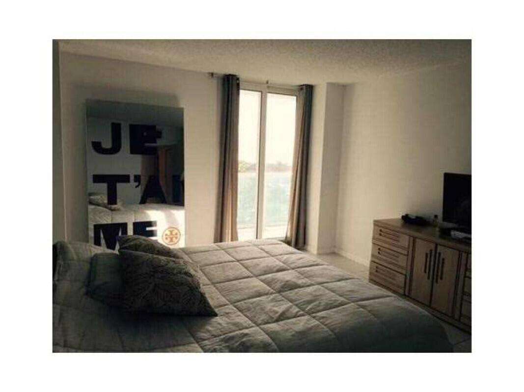 Arlen House at 100 Bayview, Sunny Isles Beach, FL 33160 - For Rent photo 10