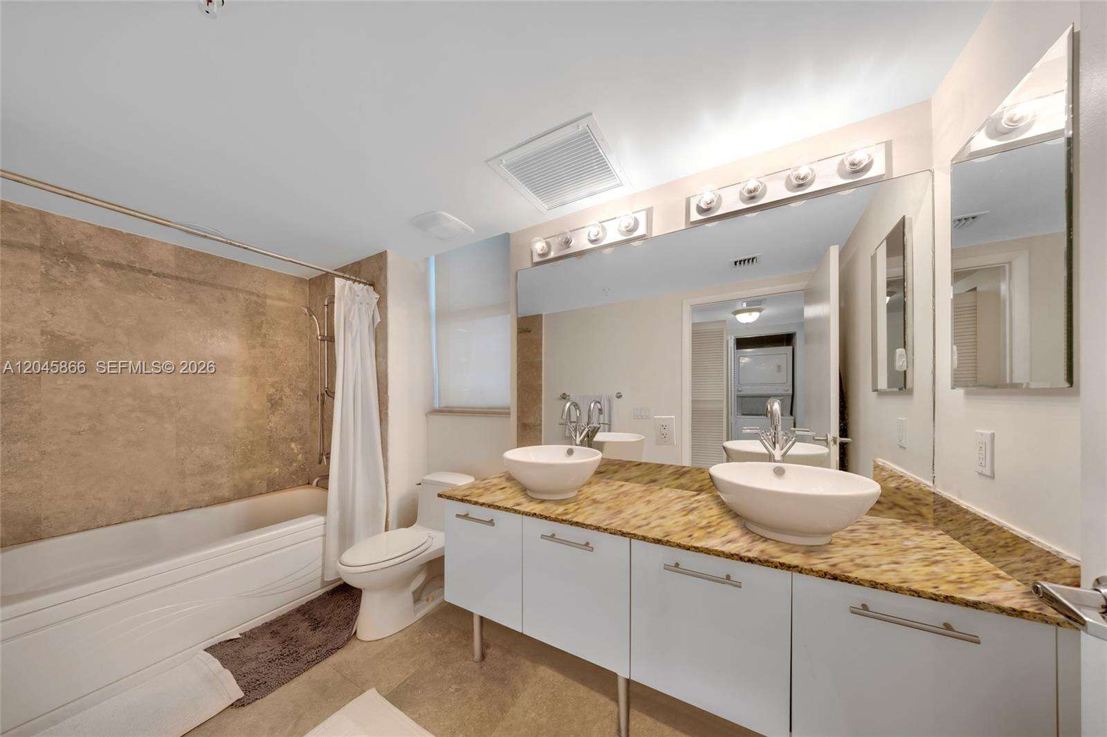 Brickell On The River at 41 5 St, Miami, FL 33131 - For Rent photo 7