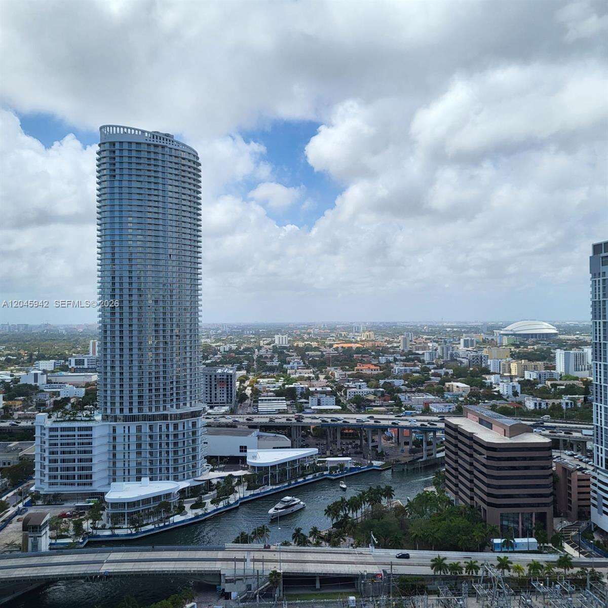 Mint at 92 3 St, Miami, FL 33130 - For Rent photo 2