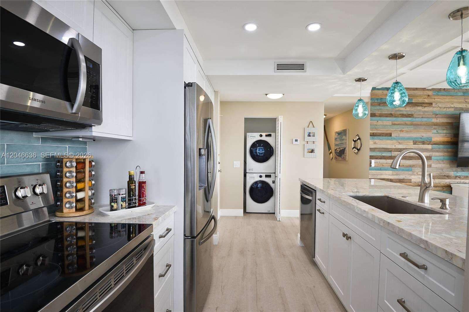 Alexander Towers at 3505 Ocean Dr, Hollywood, FL 33019 - For Rent photo 3
