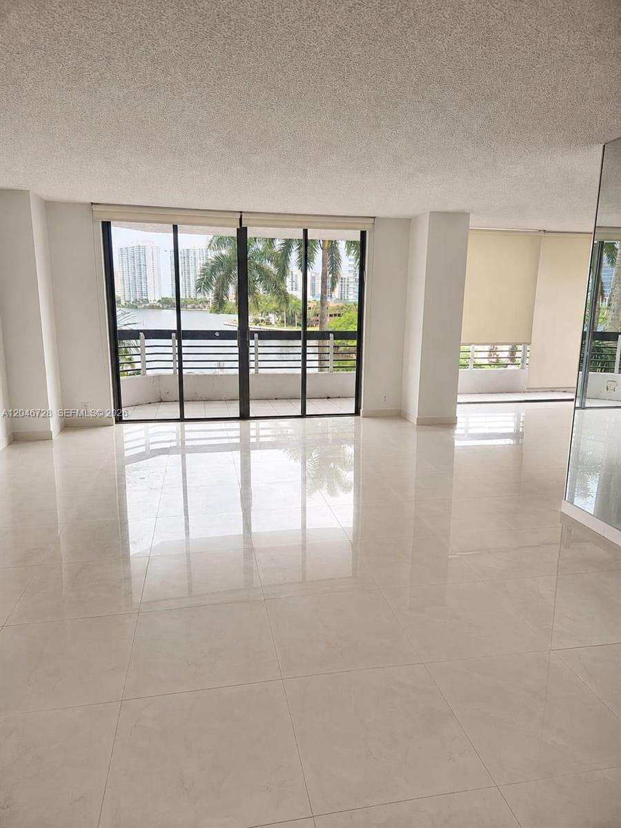 Mystic Pointe Tower 500 at 3530 Mystic Pointe Dr, Aventura, FL 33180 - For Rent photo 3