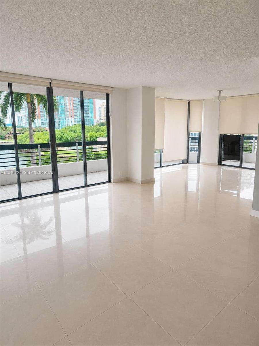 Mystic Pointe Tower 500 at 3530 Mystic Pointe Dr, Aventura, FL 33180 - For Rent photo 4