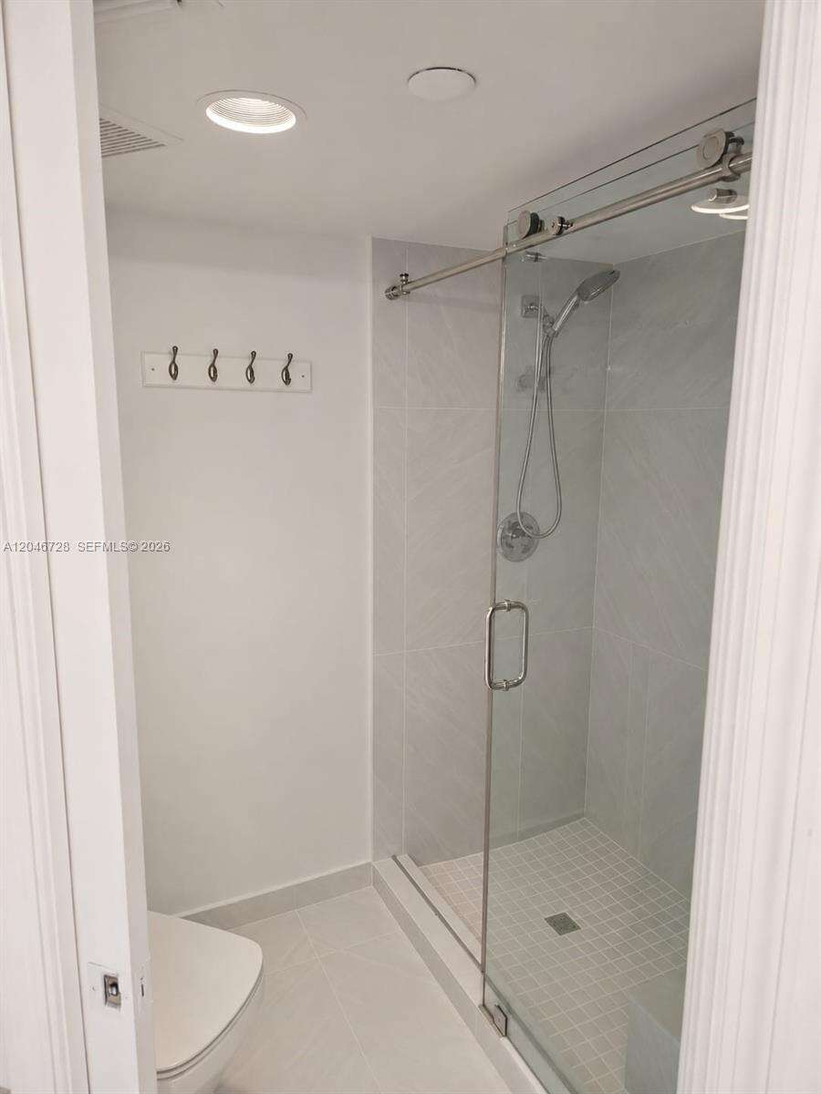 Mystic Pointe Tower 500 at 3530 Mystic Pointe Dr, Aventura, FL 33180 - For Rent photo 10