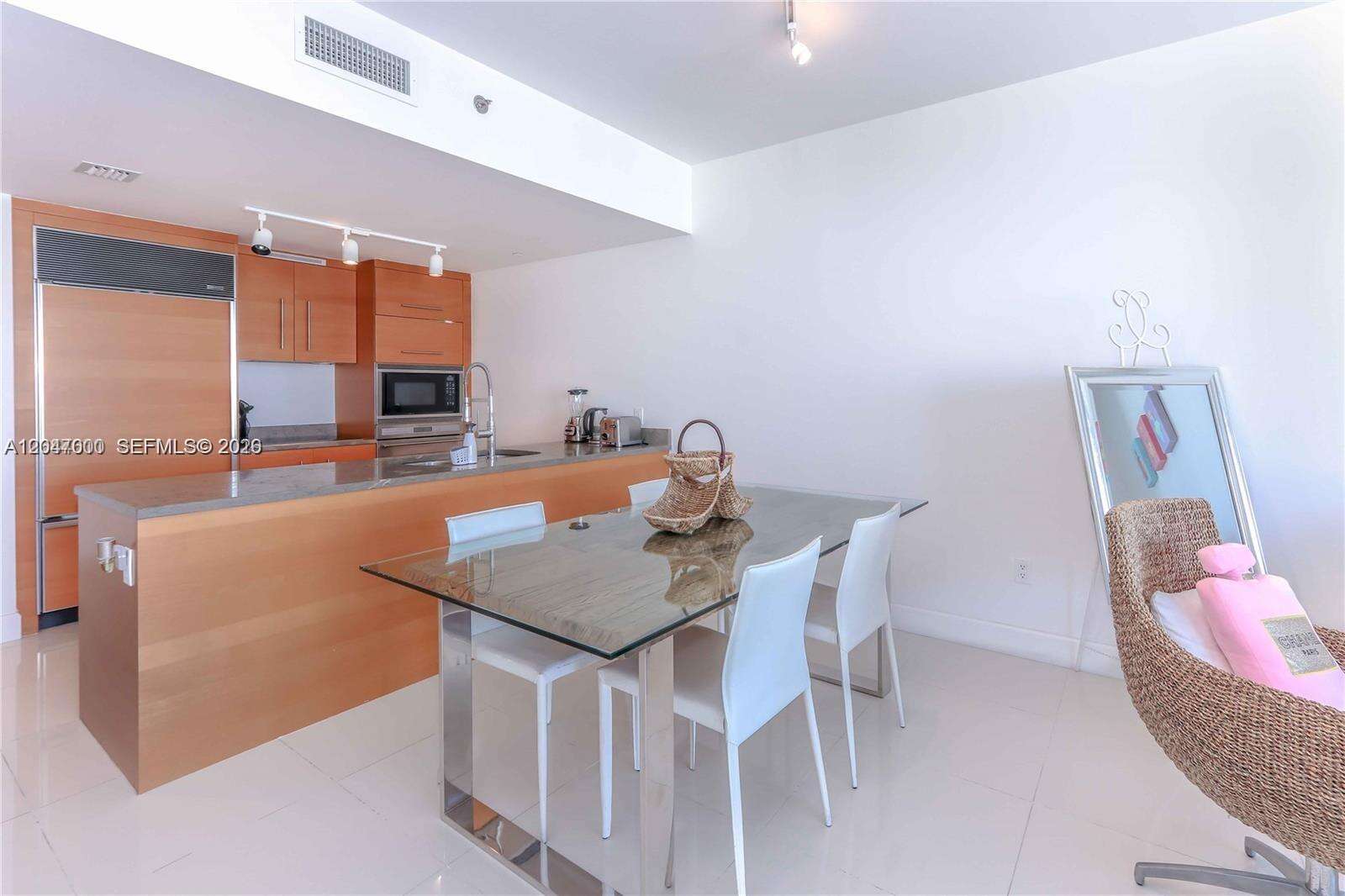 Icon Brickell 1 at 475 Brickell Ave, Miami, FL 33131 - For Rent photo 3