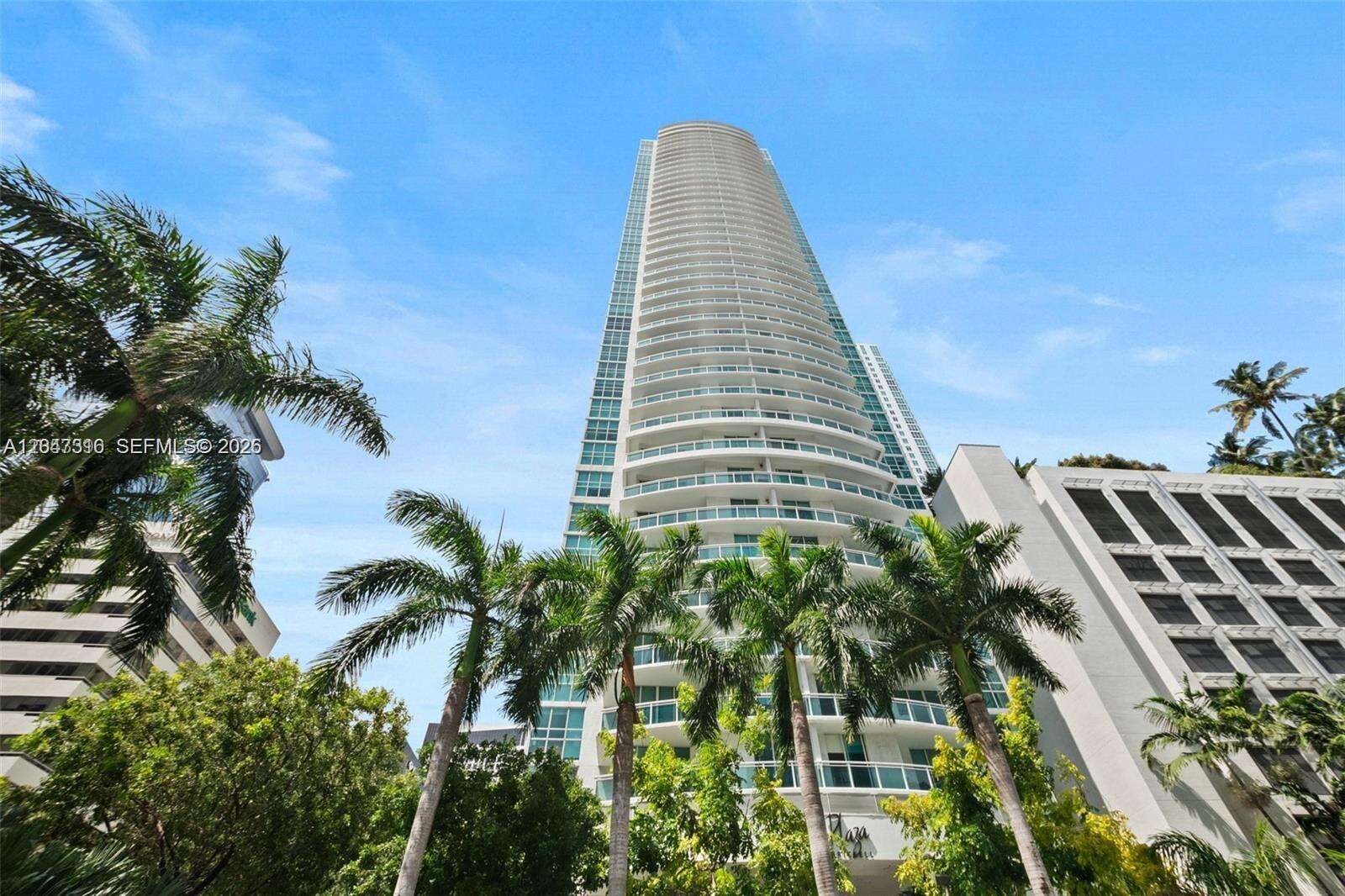 The Plaza On Brickell West at 951 Brickell Ave, Miami, FL 33131 - For Rent photo 1