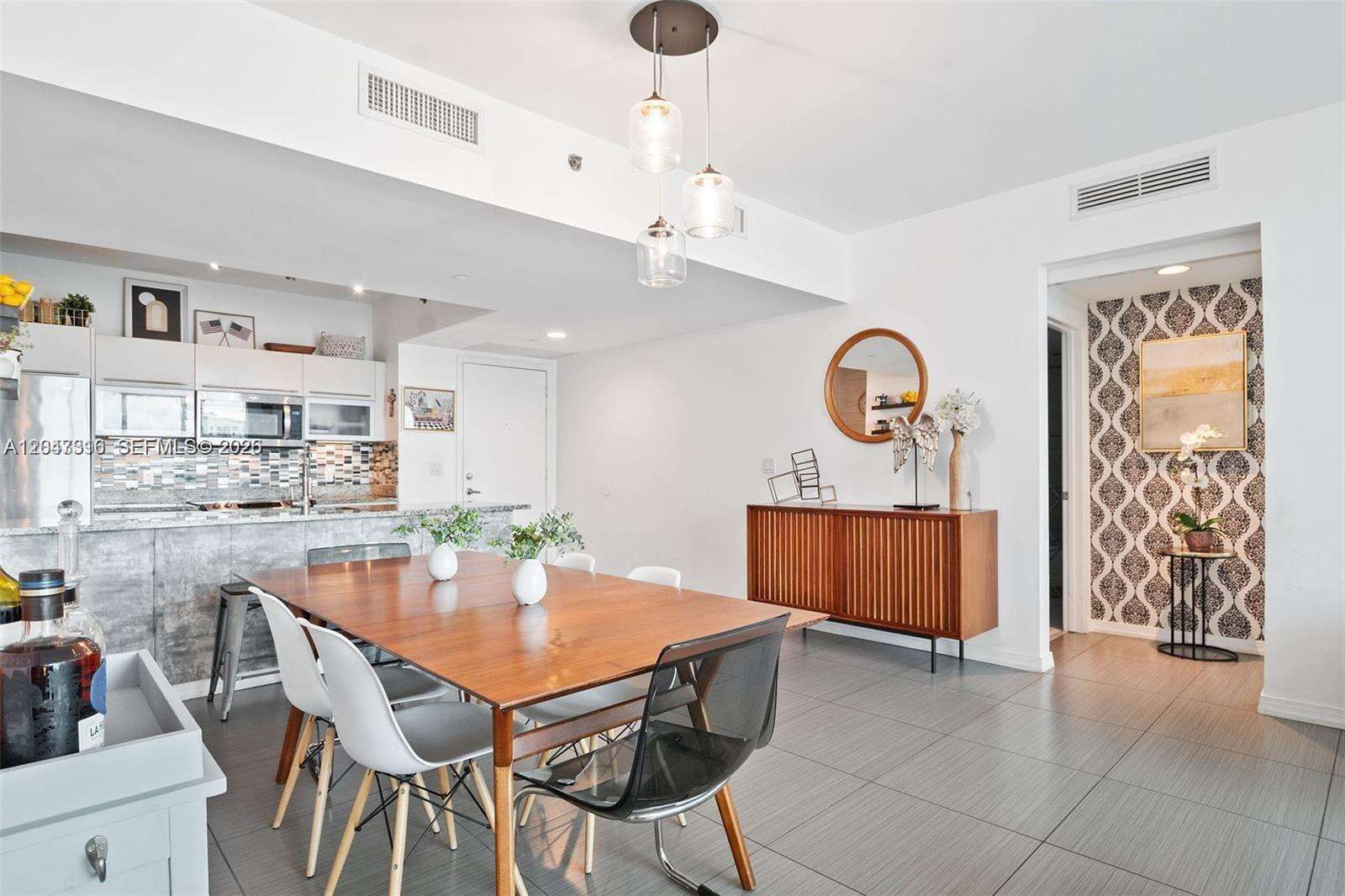 The Plaza On Brickell West at 951 Brickell Ave, Miami, FL 33131 - For Rent photo 11
