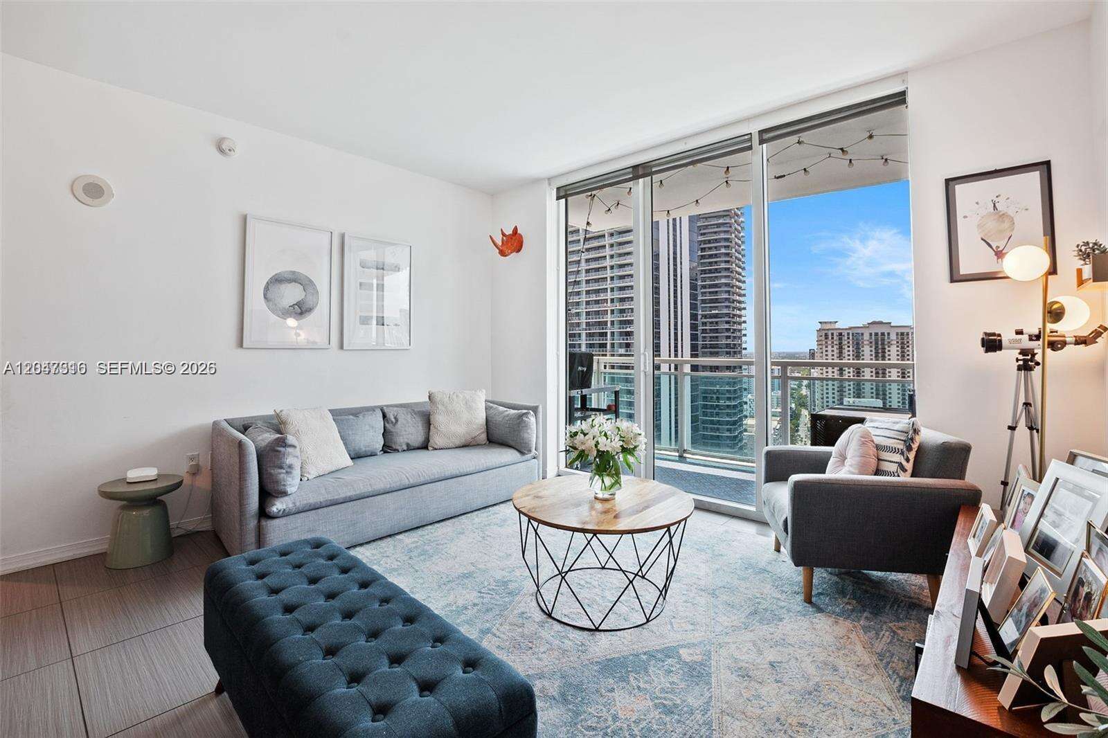 The Plaza On Brickell West at 951 Brickell Ave, Miami, FL 33131 - For Rent photo 12