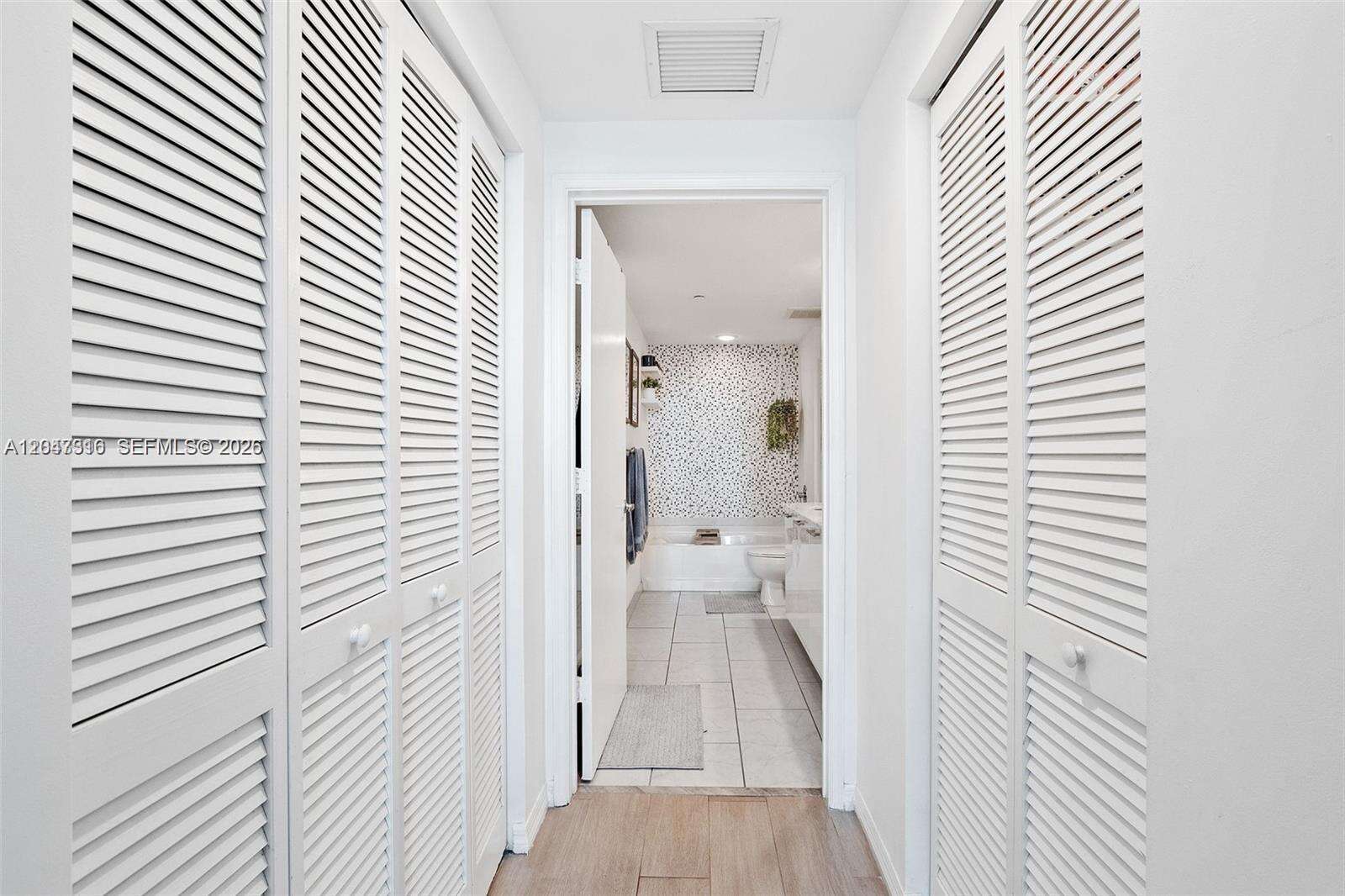 The Plaza On Brickell West at 951 Brickell Ave, Miami, FL 33131 - For Rent photo 17