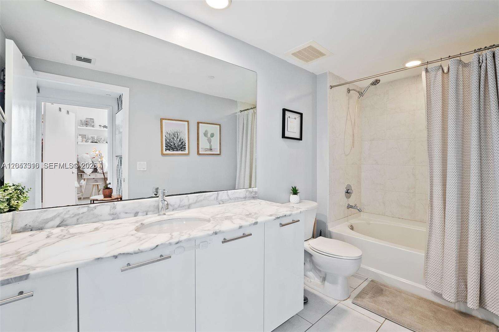 The Plaza On Brickell West at 951 Brickell Ave, Miami, FL 33131 - For Rent photo 18
