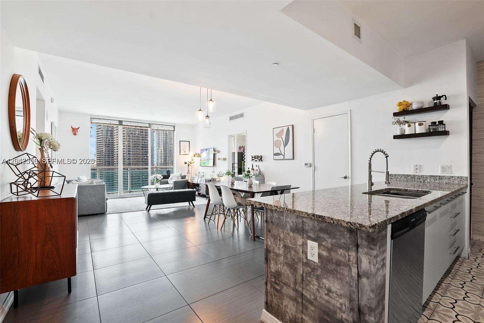 The Plaza On Brickell West at 951 Brickell Ave, Miami, FL 33131 - For Rent photo 8