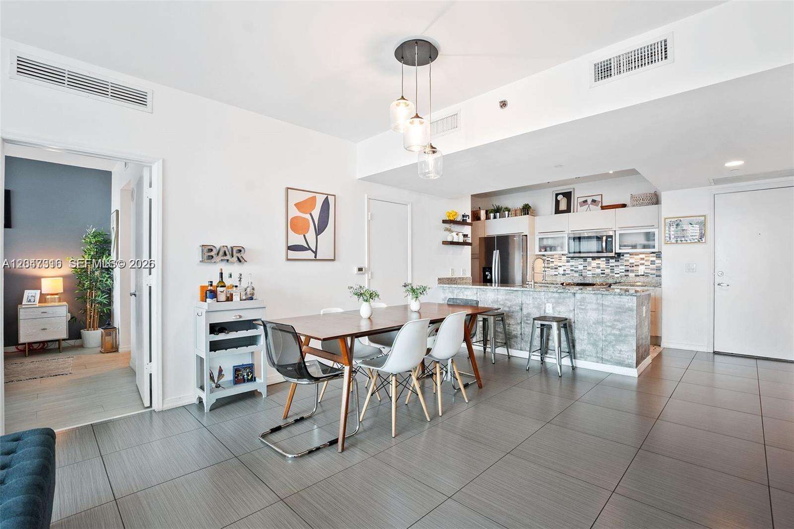The Plaza On Brickell West at 951 Brickell Ave, Miami, FL 33131 - For Rent photo 9